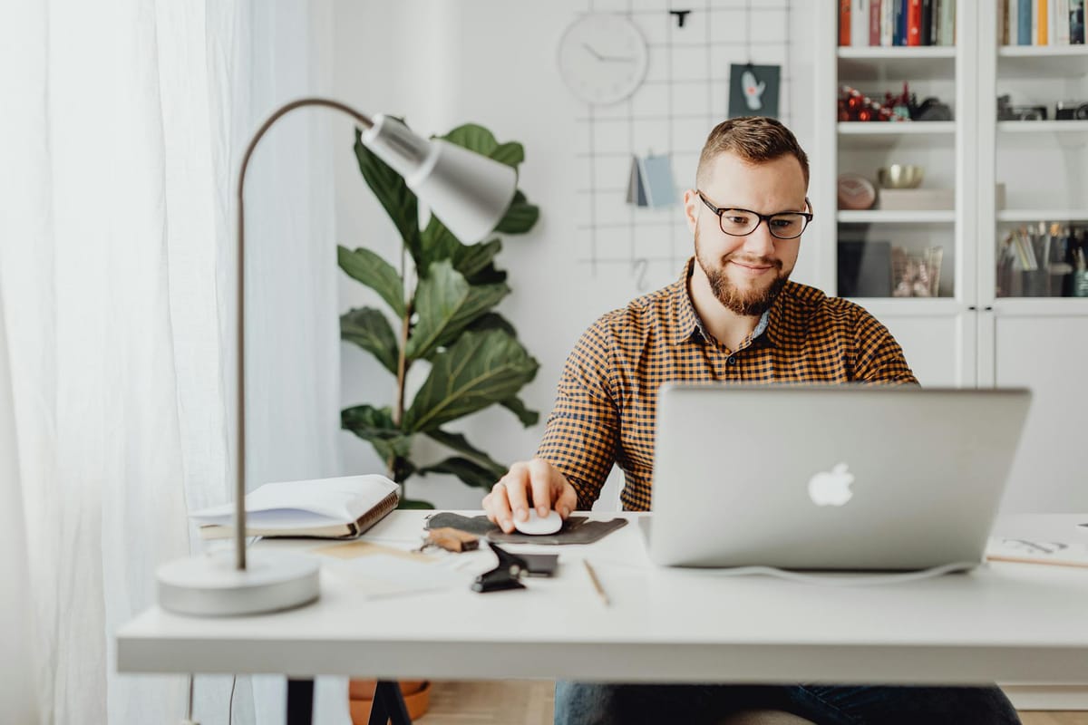 Best Work From Home Jobs Without A Degree: A Complete Comparison and Review