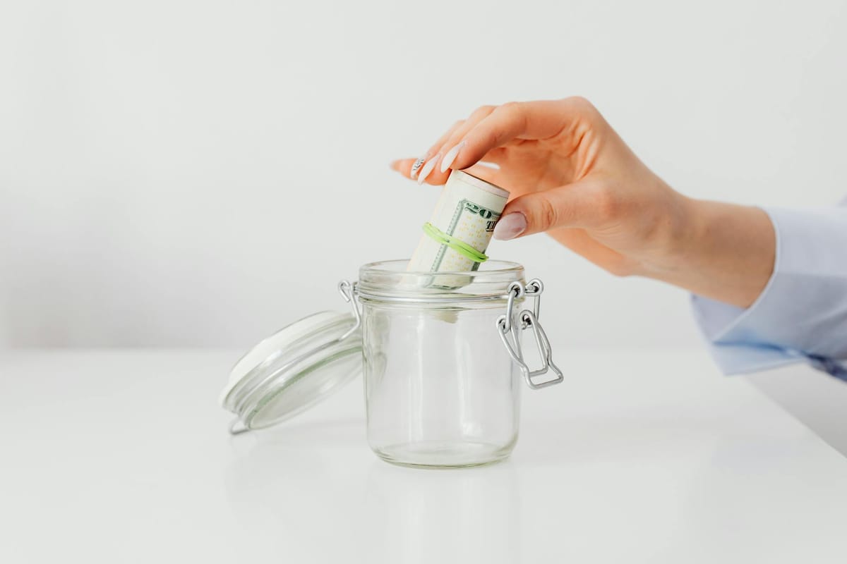 Frugal Living Tips: The Complete Guide